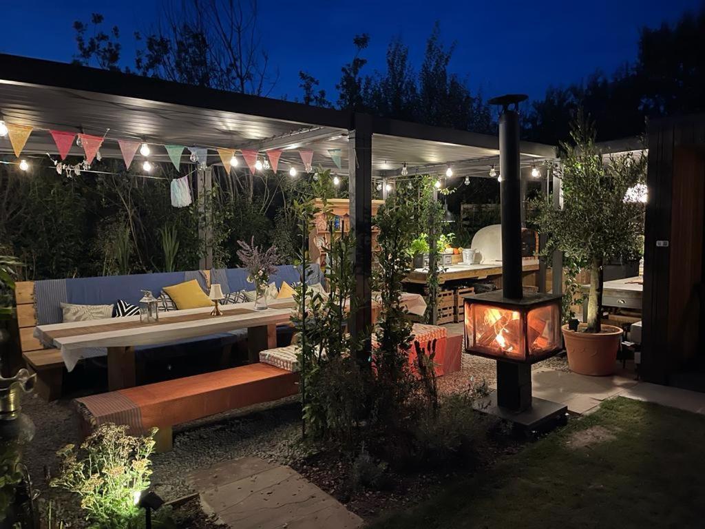 Dragonfly Glamping Spa Retreat Ashford  Exterior foto